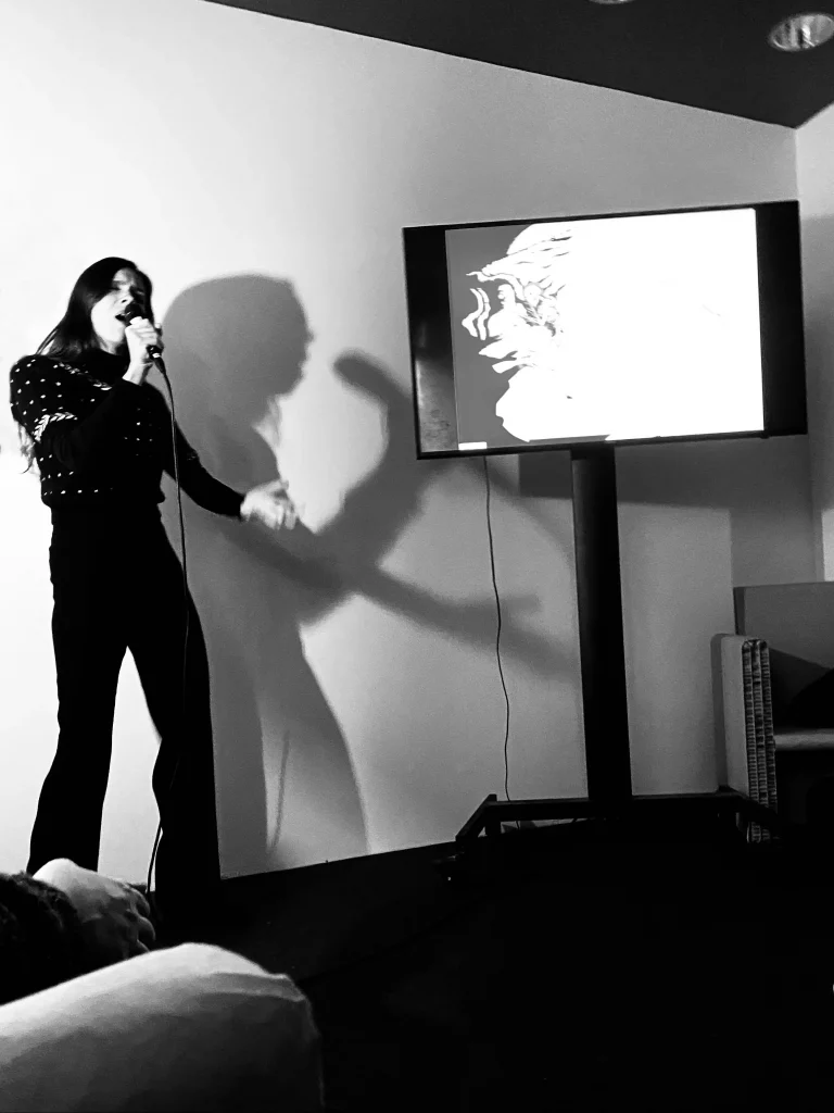 Lecture musicale - La femme squelette - bande dessinée - légende inuit